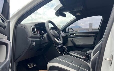 Volkswagen T-Roc I, 2024 год, 2 230 000 рублей, 8 фотография