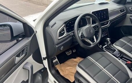 Volkswagen T-Roc I, 2024 год, 2 230 000 рублей, 6 фотография