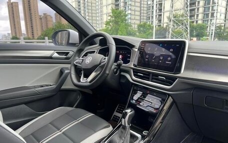 Volkswagen T-Roc I, 2024 год, 2 230 000 рублей, 7 фотография