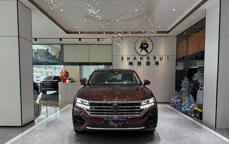 Volkswagen Touareg III, 2021 год, 3 800 000 рублей, 2 фотография