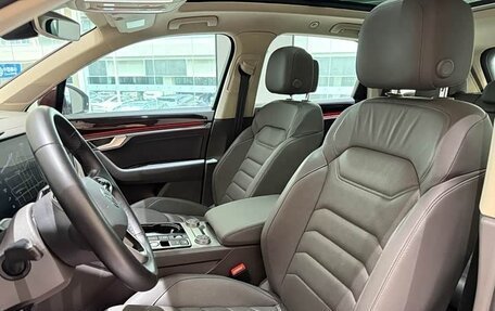 Volkswagen Touareg III, 2021 год, 3 800 000 рублей, 7 фотография