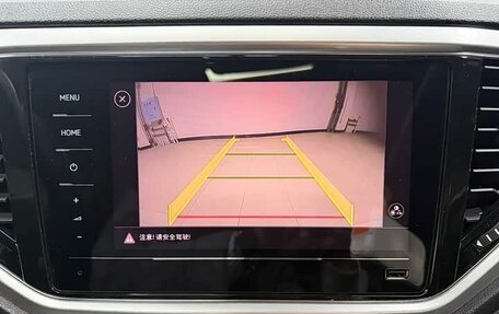 Volkswagen T-Roc I, 2022 год, 1 980 000 рублей, 11 фотография