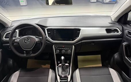 Volkswagen T-Roc I, 2022 год, 1 980 000 рублей, 8 фотография