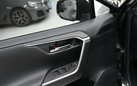 Toyota RAV4, 2022 год, 3 100 000 рублей, 6 фотография