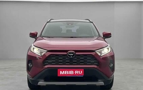 Toyota RAV4, 2021 год, 3 100 000 рублей, 2 фотография