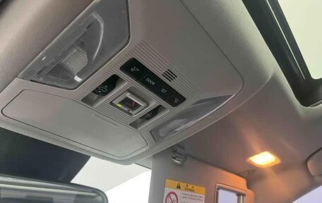 Toyota RAV4, 2021 год, 3 100 000 рублей, 12 фотография