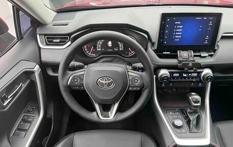 Toyota RAV4, 2021 год, 3 100 000 рублей, 9 фотография