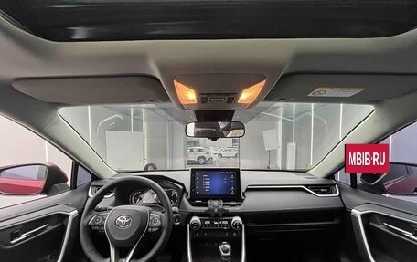 Toyota RAV4, 2021 год, 3 100 000 рублей, 8 фотография