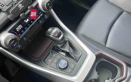 Toyota RAV4, 2021 год, 3 100 000 рублей, 15 фотография