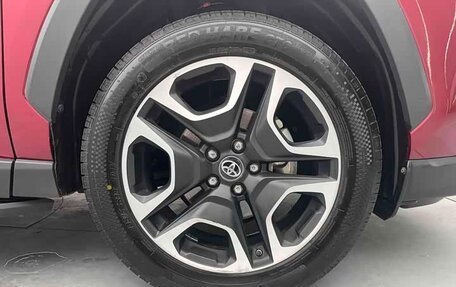 Toyota RAV4, 2021 год, 3 100 000 рублей, 19 фотография