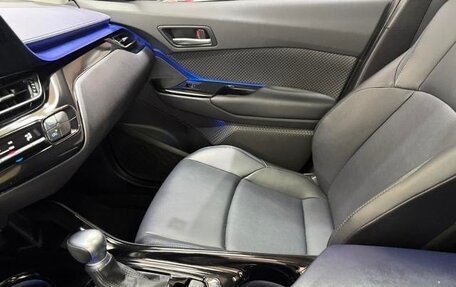 Toyota C-HR I рестайлинг, 2022 год, 1 993 000 рублей, 6 фотография