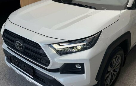 Toyota RAV4, 2025 год, 4 550 000 рублей, 3 фотография