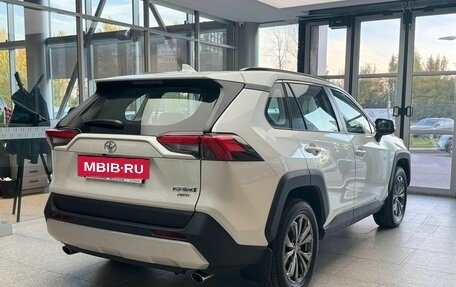 Toyota RAV4, 2025 год, 4 550 000 рублей, 6 фотография