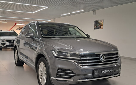 Volkswagen Touareg III, 2019 год, 4 999 000 рублей, 3 фотография