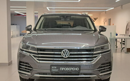 Volkswagen Touareg III, 2019 год, 4 999 000 рублей, 2 фотография