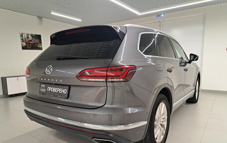 Volkswagen Touareg III, 2019 год, 4 999 000 рублей, 5 фотография
