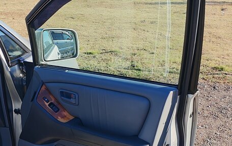 Lexus RX IV рестайлинг, 2000 год, 757 000 рублей, 13 фотография