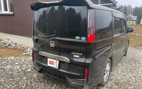 Honda Stepwgn IV, 2016 год, 2 100 000 рублей, 2 фотография