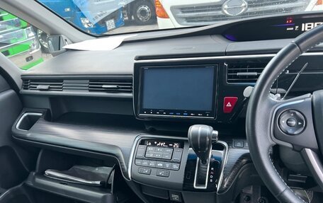 Honda Stepwgn IV, 2016 год, 2 100 000 рублей, 12 фотография