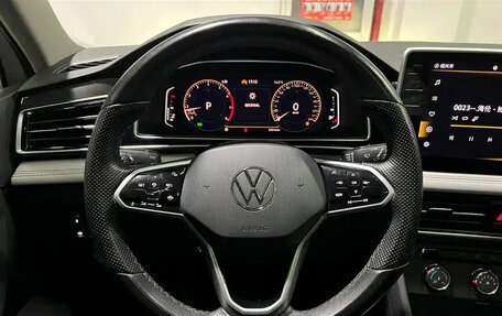 Volkswagen Tiguan II, 2022 год, 2 500 000 рублей, 17 фотография