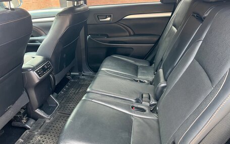 Toyota Highlander III, 2014 год, 2 470 000 рублей, 8 фотография