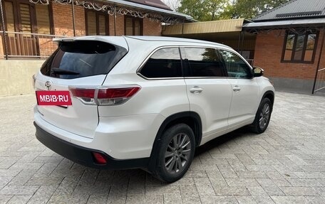 Toyota Highlander III, 2014 год, 2 470 000 рублей, 4 фотография