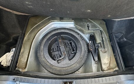 Toyota Avensis III рестайлинг, 2006 год, 880 000 рублей, 15 фотография