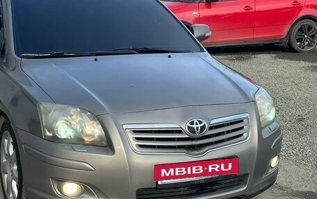 Toyota Avensis III рестайлинг, 2006 год, 880 000 рублей, 2 фотография