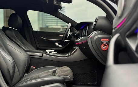 Mercedes-Benz E-Класс, 2018 год, 2 650 000 рублей, 13 фотография