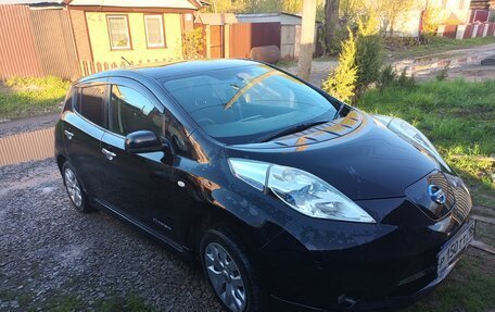 Nissan Leaf I, 2013 год, 450 000 рублей, 2 фотография