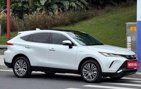 Toyota Harrier, 2022 год, 2 390 222 рублей, 3 фотография