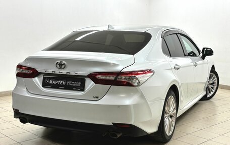 Toyota Camry, 2018 год, 2 600 000 рублей, 4 фотография