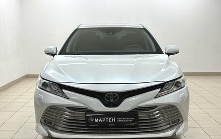 Toyota Camry, 2018 год, 2 600 000 рублей, 2 фотография