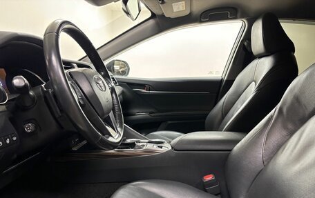 Toyota Camry, 2018 год, 2 600 000 рублей, 11 фотография