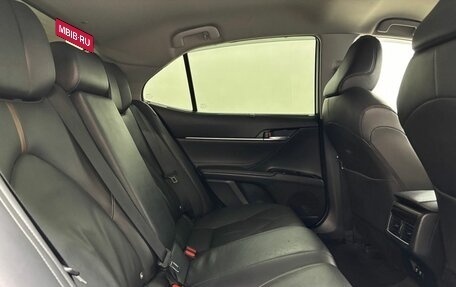 Toyota Camry, 2018 год, 2 600 000 рублей, 13 фотография