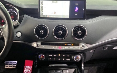 KIA Stinger I, 2022 год, 3 100 000 рублей, 10 фотография