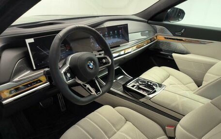 BMW 7 серия, 2025 год, 32 200 000 рублей, 17 фотография