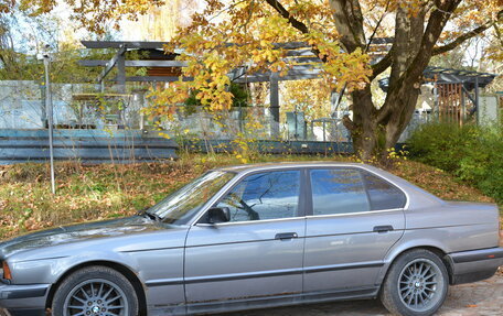 BMW 5 серия, 1991 год, 400 000 рублей, 2 фотография