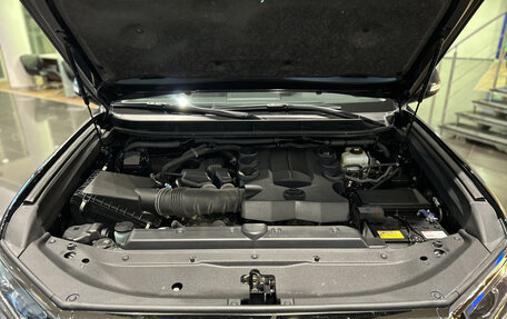 Toyota Land Cruiser Prado 150 рестайлинг 2, 2020 год, 6 413 000 рублей, 13 фотография