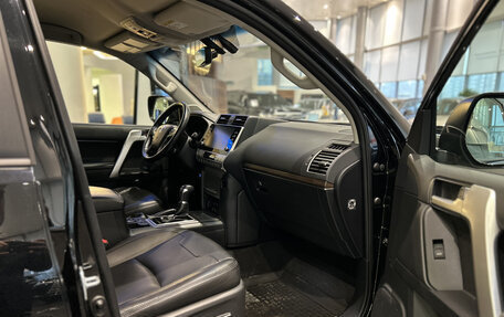 Toyota Land Cruiser Prado 150 рестайлинг 2, 2020 год, 6 413 000 рублей, 15 фотография