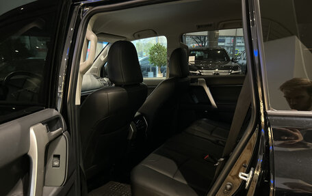 Toyota Land Cruiser Prado 150 рестайлинг 2, 2020 год, 6 413 000 рублей, 16 фотография