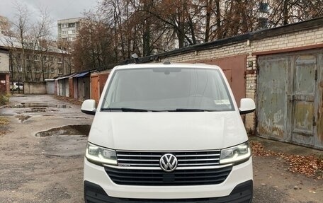 Volkswagen Caravelle T6 рестайлинг, 2020 год, 4 450 000 рублей, 2 фотография