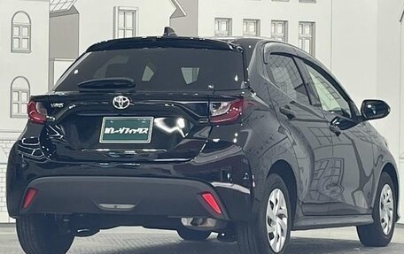 Toyota Yaris, 2021 год, 660 000 рублей, 4 фотография