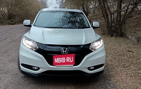 Honda Vezel, 2017 год, 1 870 000 рублей, 4 фотография