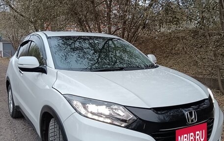 Honda Vezel, 2017 год, 1 870 000 рублей, 5 фотография