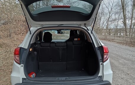 Honda Vezel, 2017 год, 1 870 000 рублей, 10 фотография