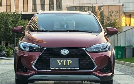 Toyota Yaris XP150 рестайлинг, 2022 год, 1 268 000 рублей, 2 фотография