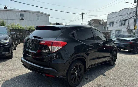 Honda HR-V II, 2022 год, 1 950 000 рублей, 6 фотография