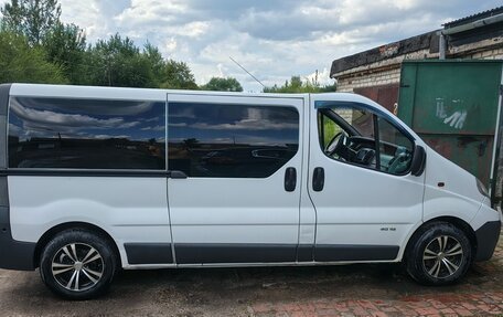Renault Trafic, 2007 год, 1 300 000 рублей, 2 фотография