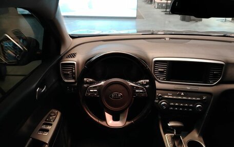 KIA Sportage IV рестайлинг, 2020 год, 2 559 000 рублей, 11 фотография